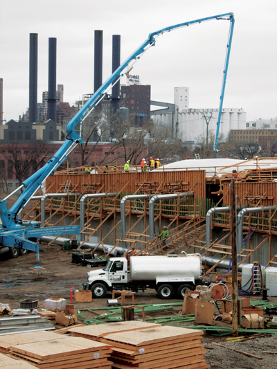 Pumping the I-35W Bridge in Record Time